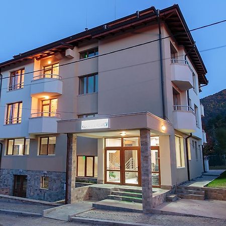 Family Hotel Relaxa 사파레바바냐 외부 사진